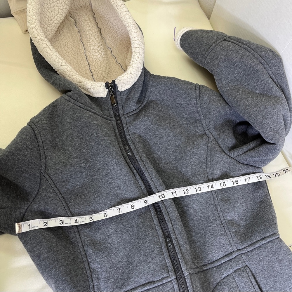 Weatherproof woman’s jacket - Picture 9 of 11